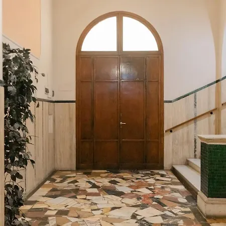 Domus Aura *