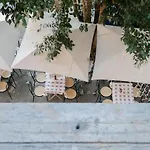 Domus Aura דירה *