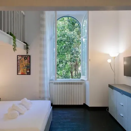 Domus Aura *